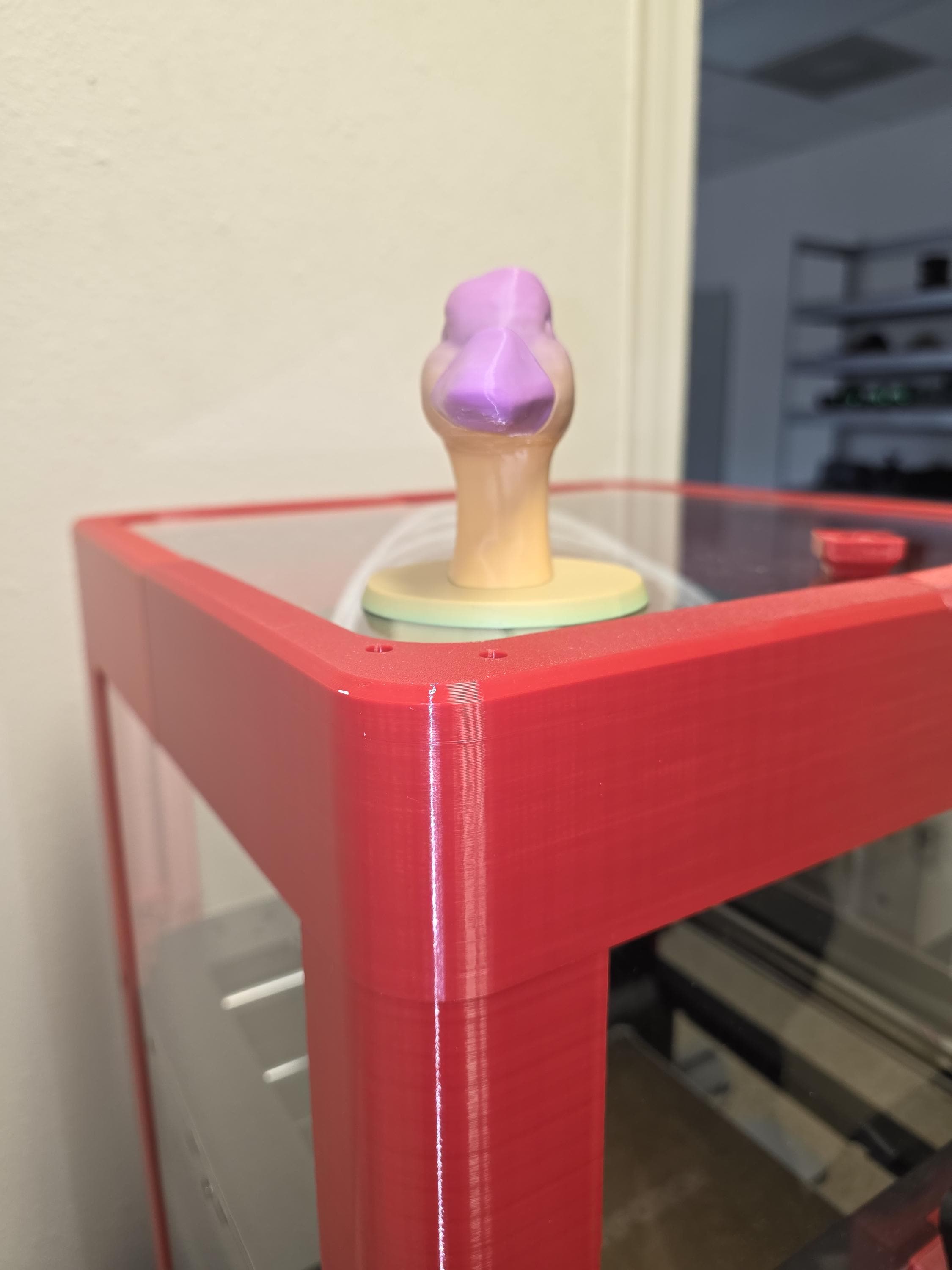 Goose head that holds glasses