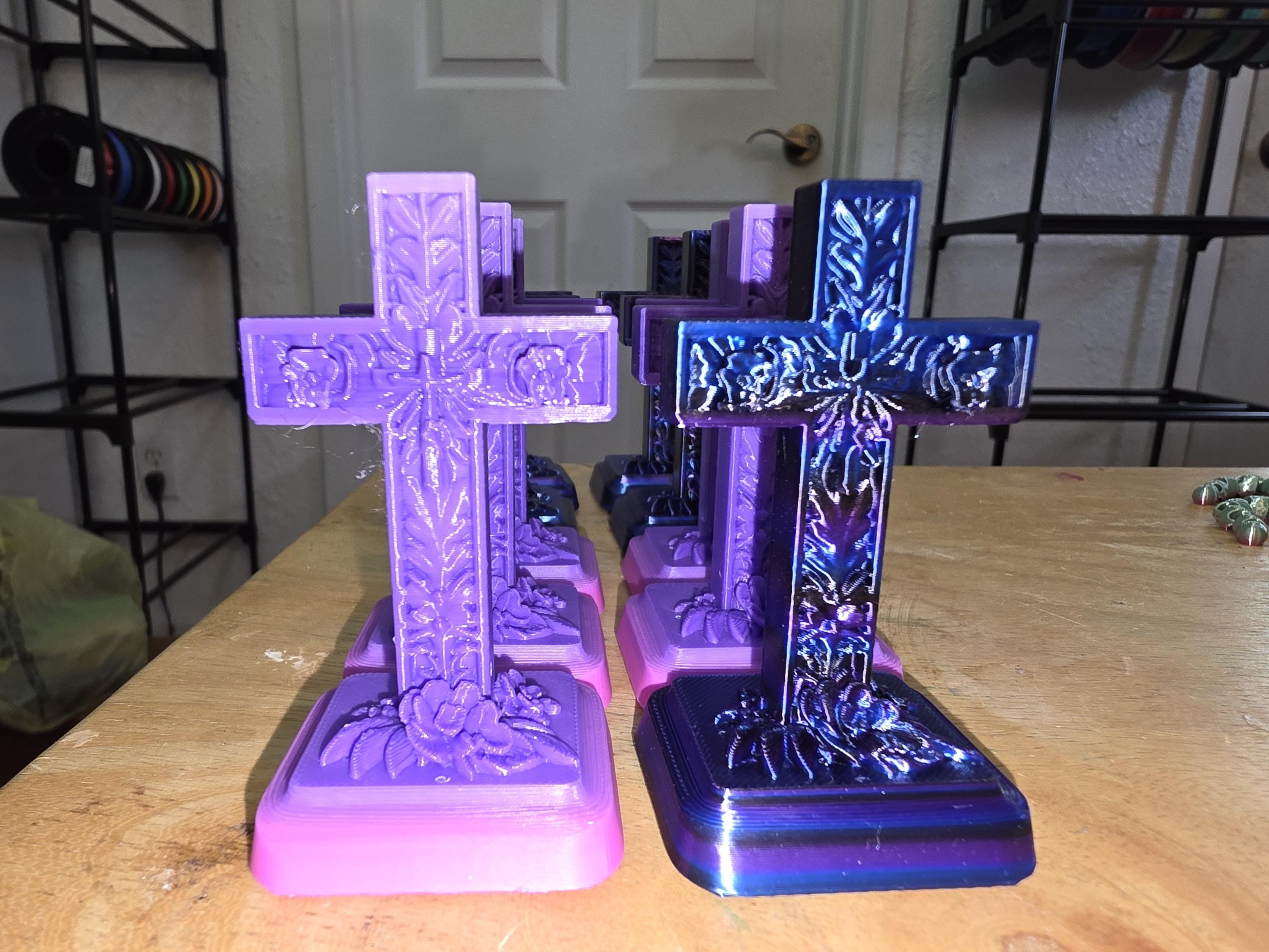 Floral Desktop Cross
